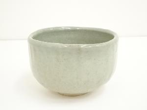 作家物　灰釉茶碗